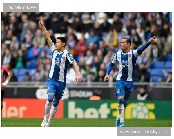 格拉纳达保级关键战2-1绝杀阿拉维斯，主场沸腾