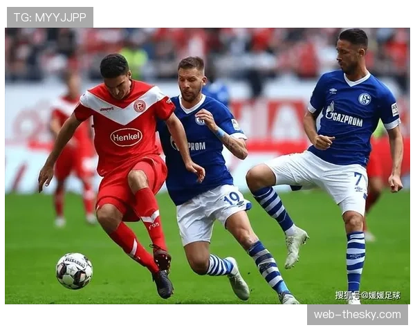 多特蒙德vs弗赖堡：开场8分钟打破僵局，主场气势如虹